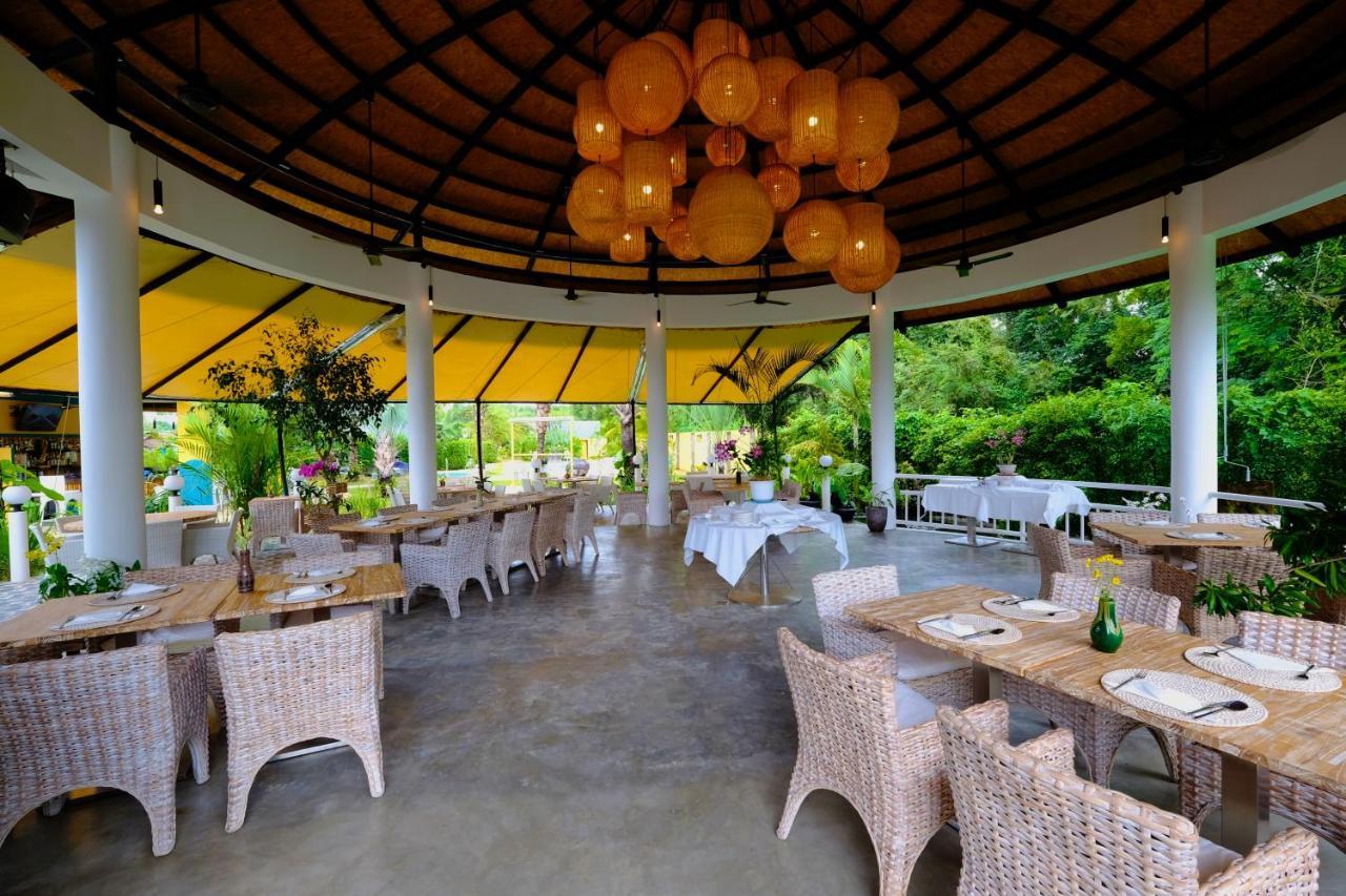 Barong Resort 반 페 외부 사진